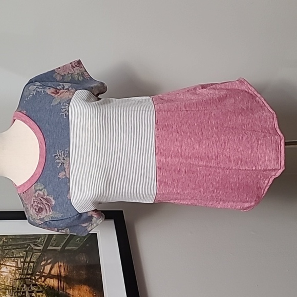 Maurices 24-7 floral Color block tee